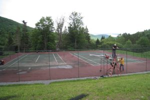 Roxbury Run Country Club - Installation of fencing system Roxbury Run Country Club - Installation of fencing system